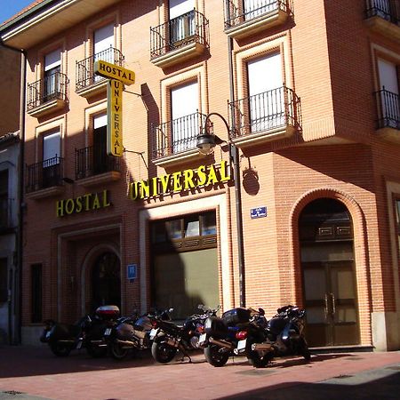 Hostal Universal ベナベンテ エクステリア 写真